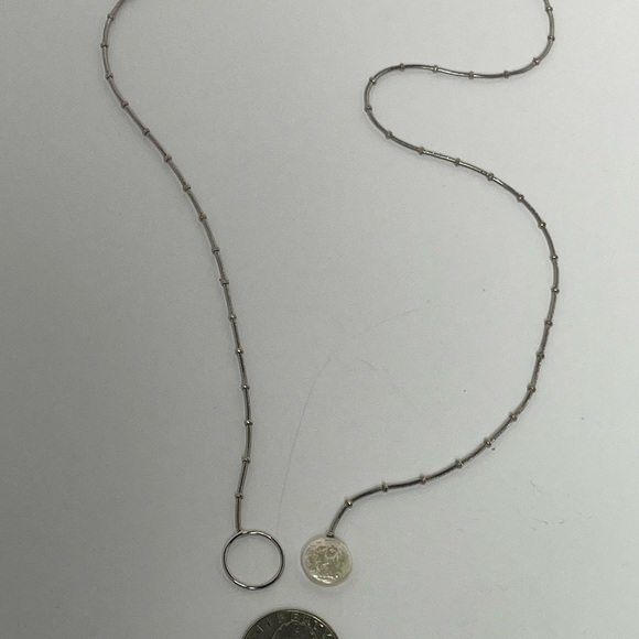 Chic Circle Silver Tone Lariat Necklace with Round Dangle - Picture 4 of 9